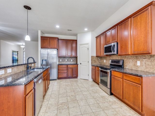2609 Plains View Drive, Burleson, TX 76028