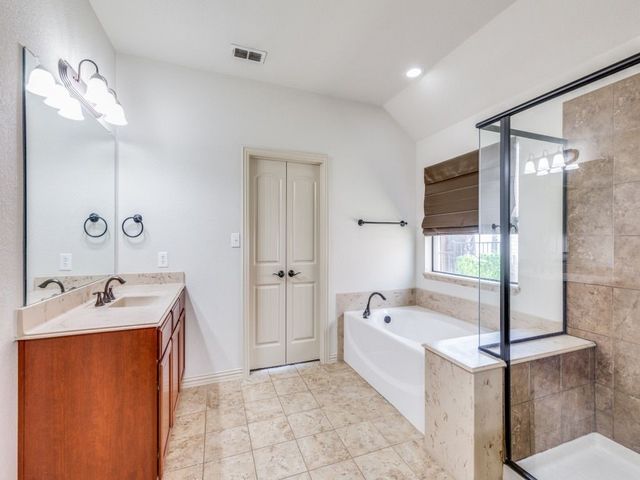 2609 Plains View Drive, Burleson, TX 76028