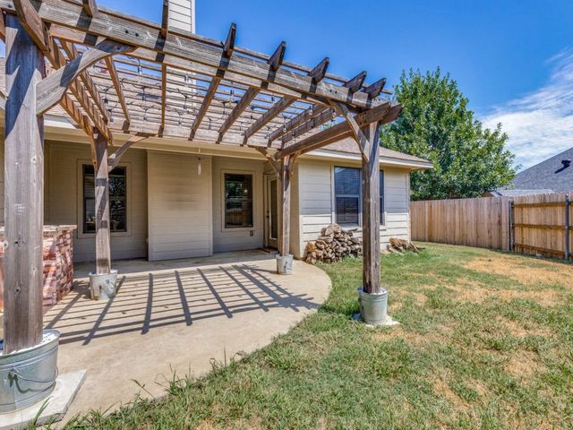 2609 Plains View Drive, Burleson, TX 76028