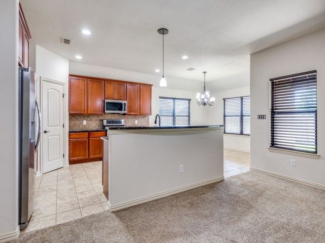 2609 Plains View Drive, Burleson, TX 76028