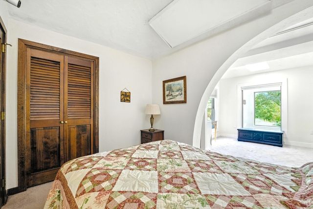 182 County Rd, Plympton, MA 02367