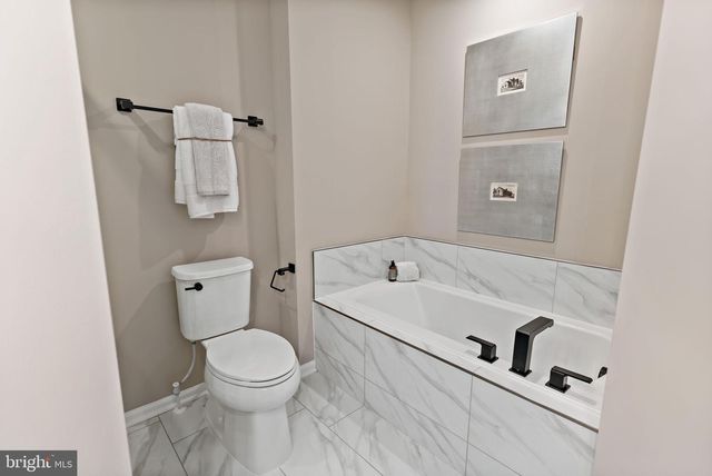 62 ARMISTEAD PL, Charles Town, WV 25414