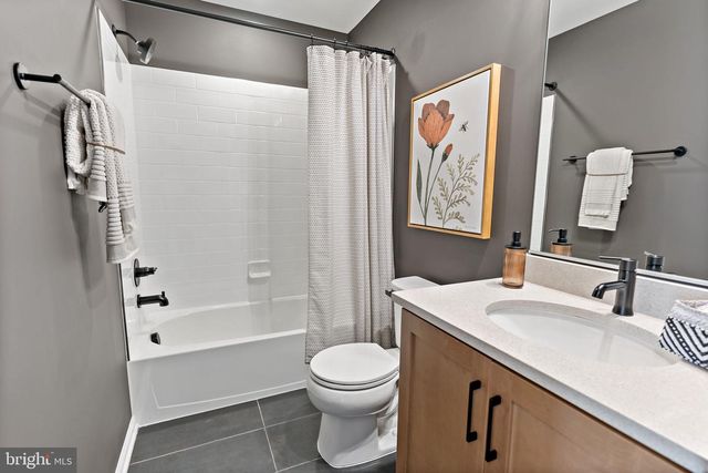 62 ARMISTEAD PL, Charles Town, WV 25414