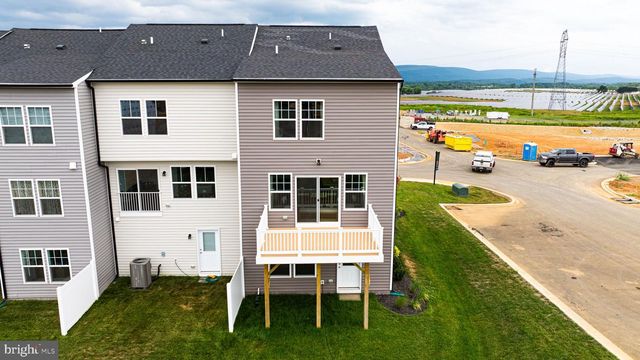 62 ARMISTEAD PL, Charles Town, WV 25414