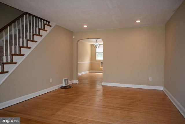 2226 S HARWOOD AVE, Upper Darby, PA 19082