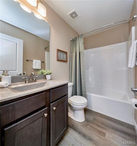 345 Touchdown Drive, Foristell, MO 63348