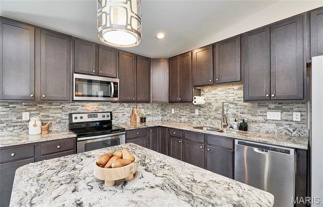 345 Touchdown Drive, Foristell, MO 63348