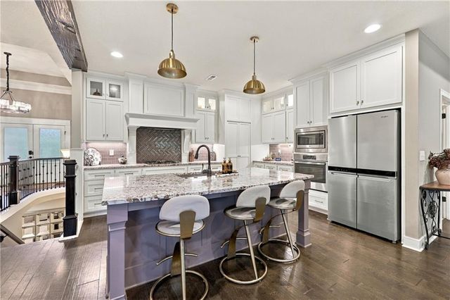 11559 S ROUNDTREE Street, Olathe, KS 66061