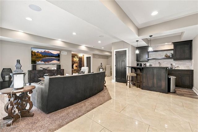 11559 S ROUNDTREE Street, Olathe, KS 66061
