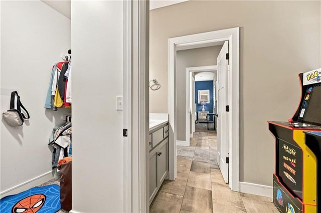 11559 S ROUNDTREE Street, Olathe, KS 66061