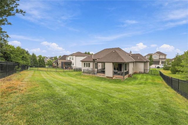 11559 S ROUNDTREE Street, Olathe, KS 66061
