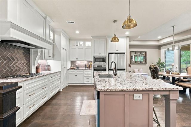 11559 S ROUNDTREE Street, Olathe, KS 66061