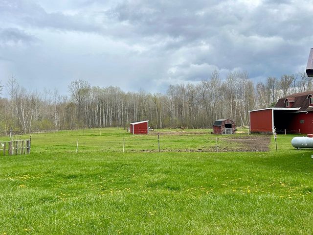 2760 N Three Rivers Road, Gladwin, MI 48624
