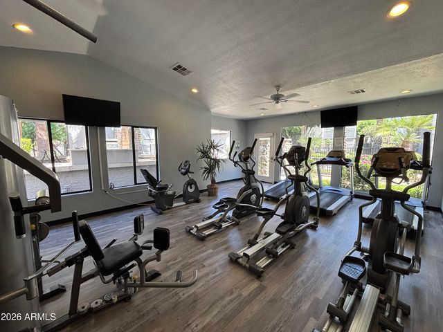 2025 E CAMPBELL Avenue 335, Phoenix, AZ 85016