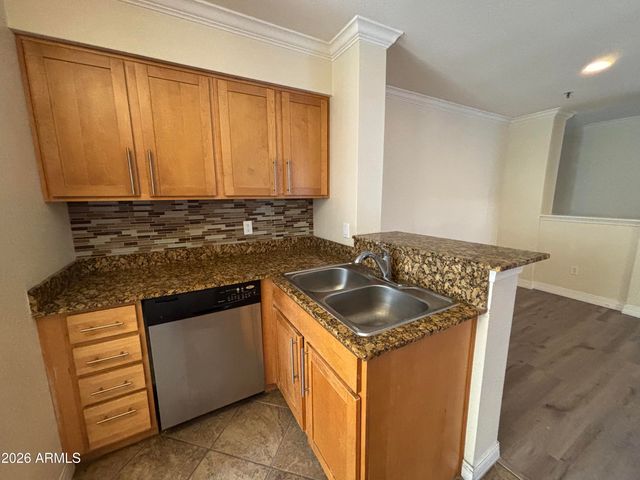 2025 E CAMPBELL Avenue 335, Phoenix, AZ 85016