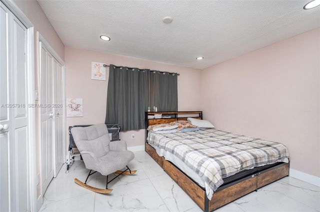 3000 NW 13th st, Miami, FL 33125
