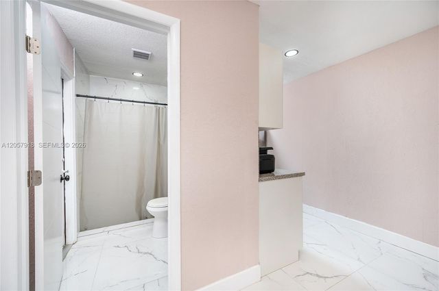 3000 NW 13th st, Miami, FL 33125