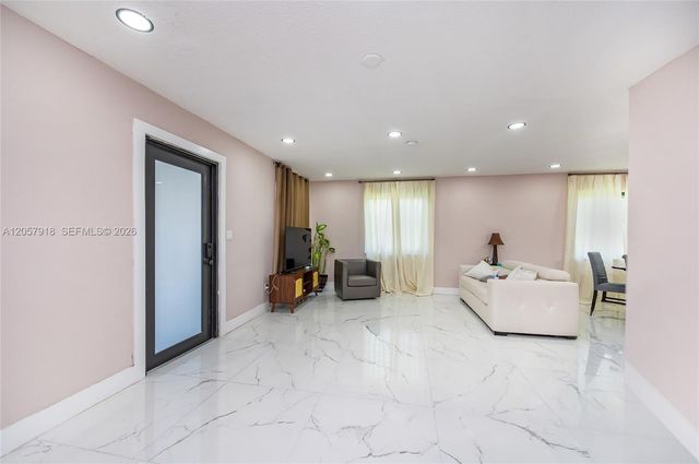 3000 NW 13th st, Miami, FL 33125
