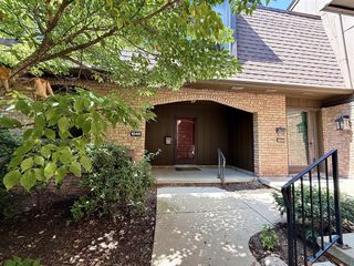1046 Greenhills Drive, Ann Arbor, MI 48105