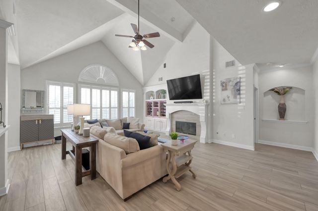 22 Brywood Place, Spring, TX 77382