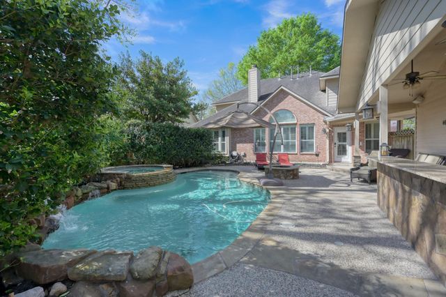 22 Brywood Place, Spring, TX 77382