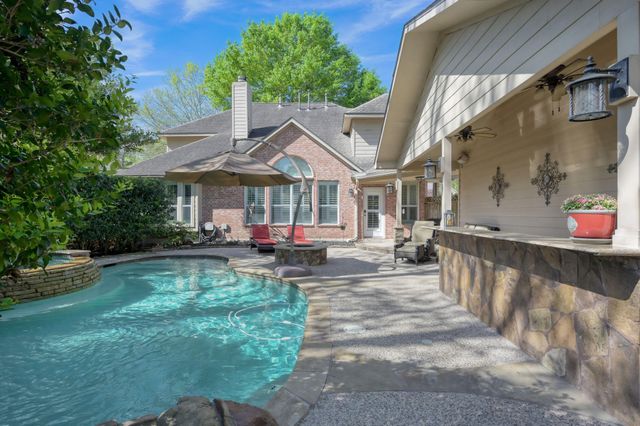 22 Brywood Place, Spring, TX 77382