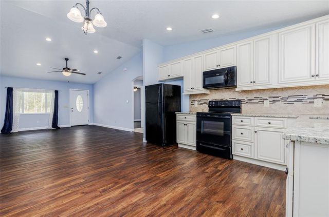 9461 N CAMEL DRIVE, Dunnellon, FL 34434