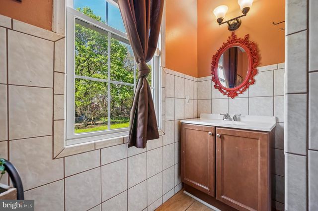 229 W HANSBERRY ST, Philadelphia, PA 19144