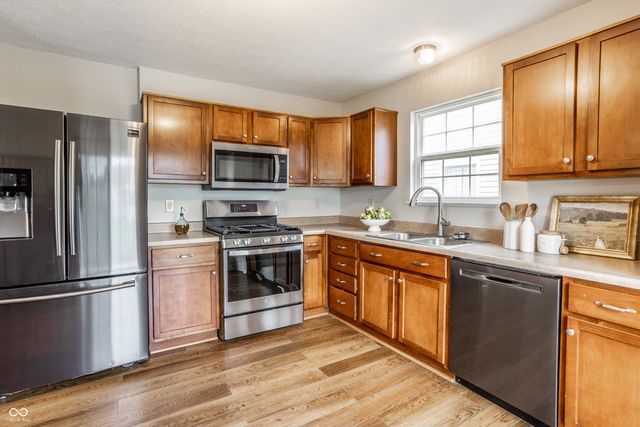 11367 Seabiscuit Drive, Noblesville, IN 46060