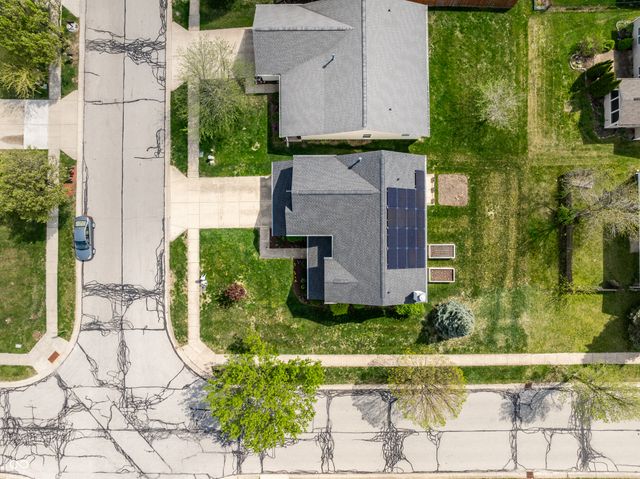 11367 Seabiscuit Drive, Noblesville, IN 46060