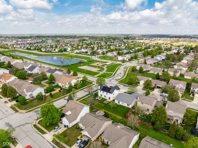 11367 Seabiscuit Drive, Noblesville, IN 46060