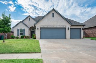 13900 N Pennyworth Drive, Yukon, OK 73099
