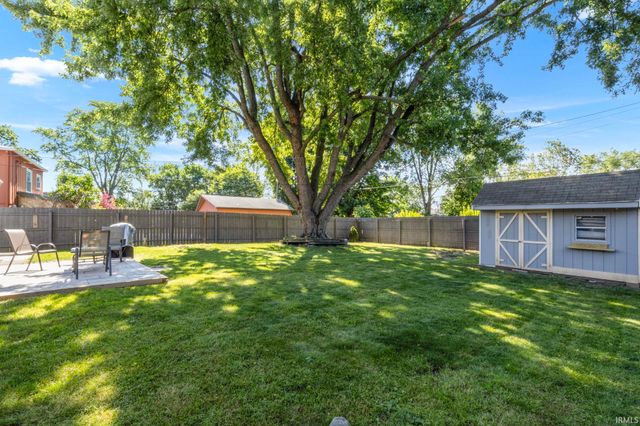 1510 Glenlake Drive, South Bend, IN 46614