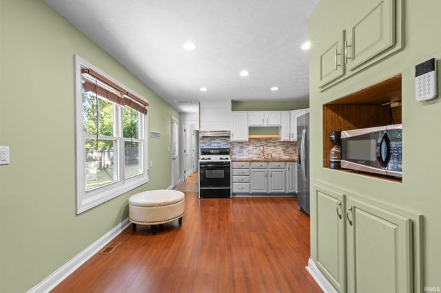 1510 Glenlake Drive, South Bend, IN 46614