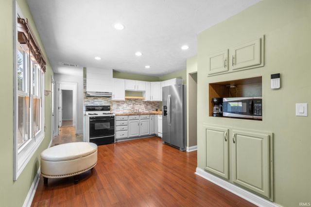 1510 Glenlake Drive, South Bend, IN 46614