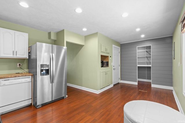 1510 Glenlake Drive, South Bend, IN 46614