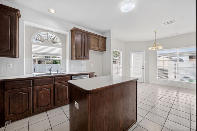 7708 Buccaneer Circle, Arlington, TX 76016