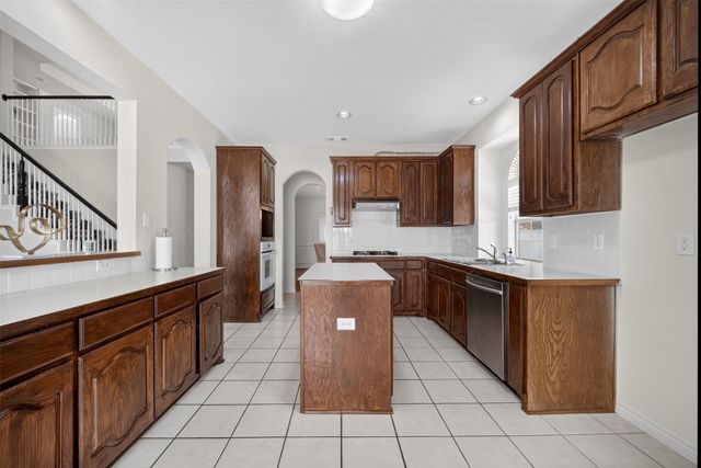 7708 Buccaneer Circle, Arlington, TX 76016