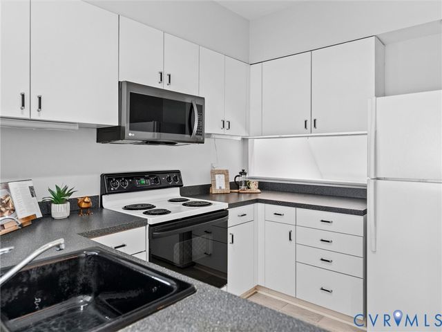 1743 Raintree Commons Dr, Henrico, VA 23238