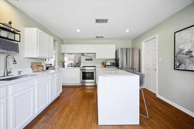 1116 Collinwood West DR, Austin, TX 78753