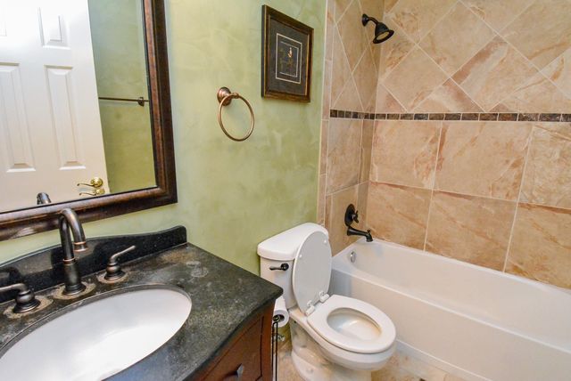 1638 Almond Brook Lane, Houston, TX 77062