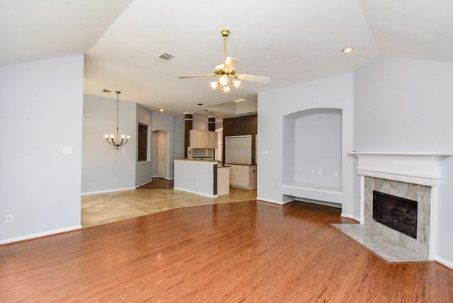 1638 Almond Brook Lane, Houston, TX 77062
