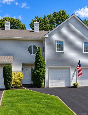 305 Sara Circle, Port Jefferson Station, NY 11776