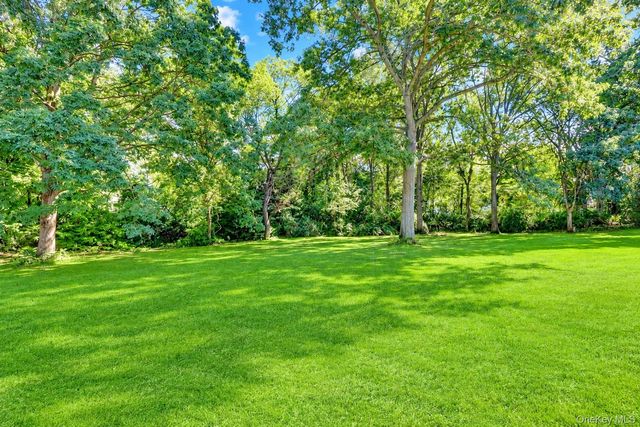 305 Sara Circle, Port Jefferson Station, NY 11776