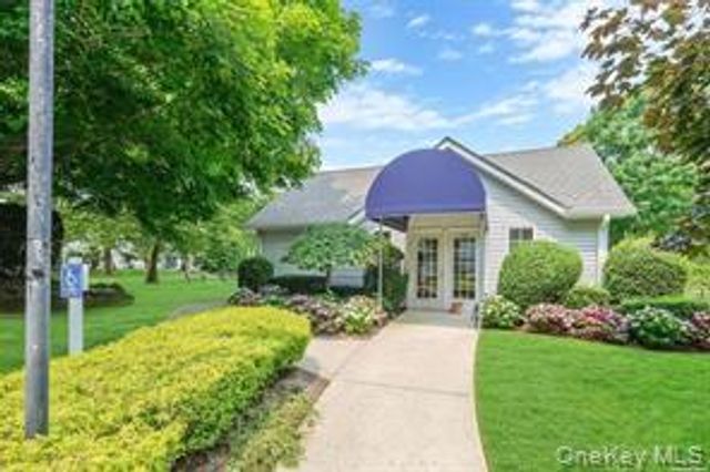 305 Sara Circle, Port Jefferson Station, NY 11776