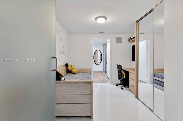 18201 Collins Ave 1905, Sunny Isles Beach, FL 33160