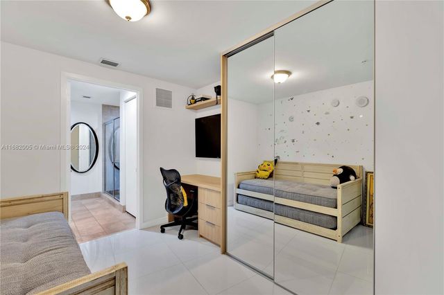 18201 Collins Ave 1905, Sunny Isles Beach, FL 33160