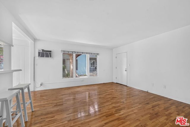 13553 Moorpark Street 1, Los Angeles, CA 91423