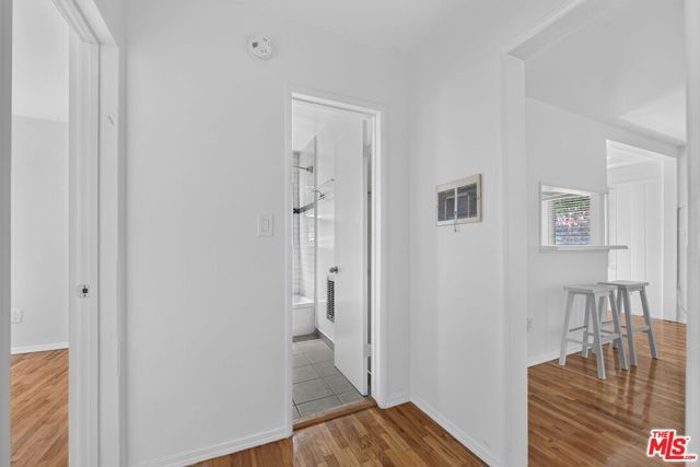 13553 Moorpark Street 1, Los Angeles, CA 91423