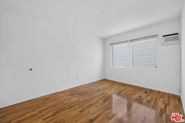 13553 Moorpark Street 1, Los Angeles, CA 91423